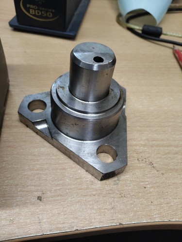 King pin for ford new - new, holland
